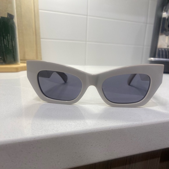 Eleventh Hour Booked Cateye Sunglasses - Picture 5 of 9